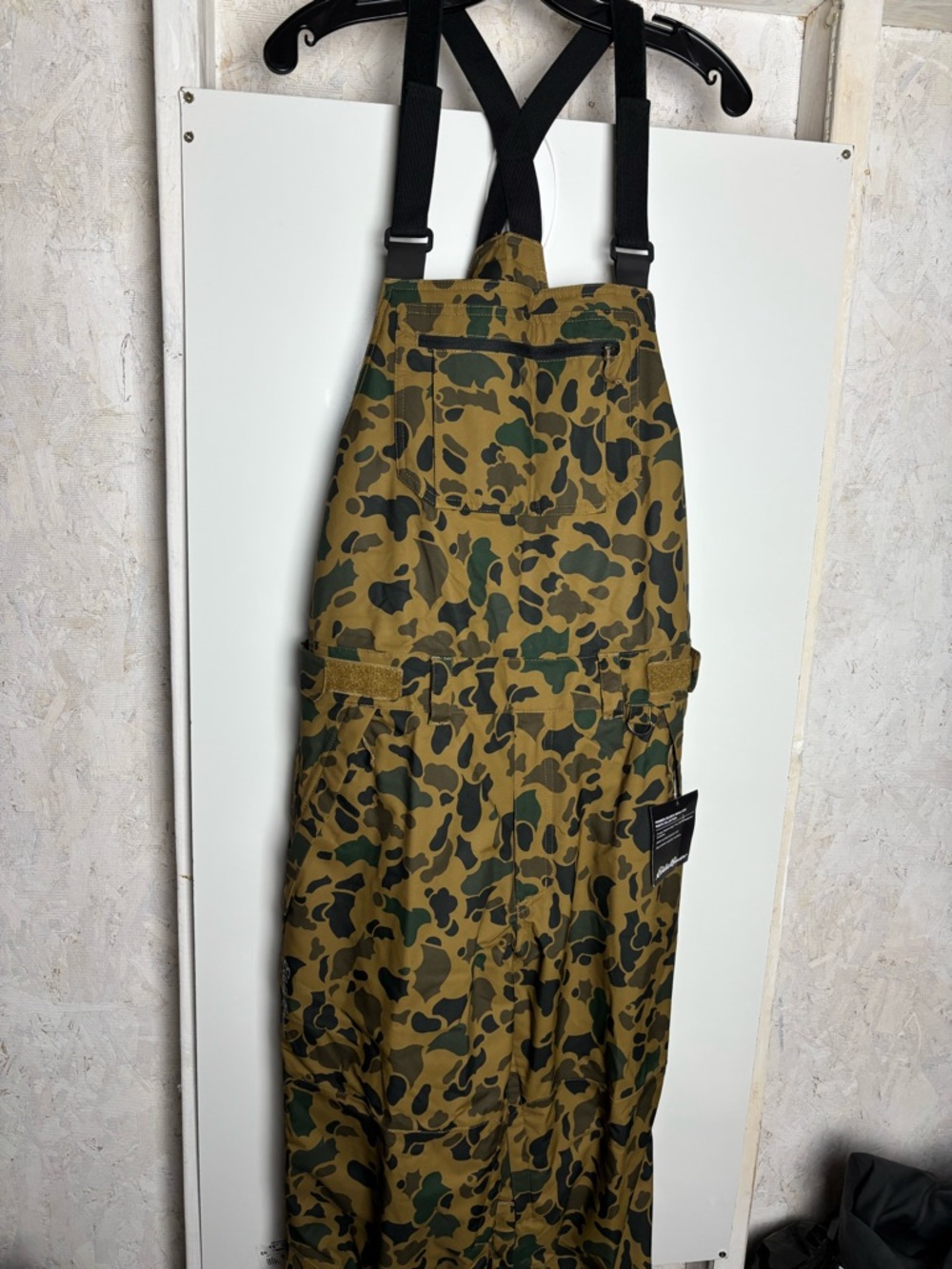 Eddie Bauer Men's Powder Search Pro Insulated bib‎ overalls